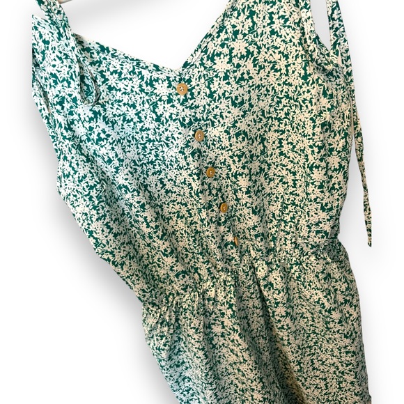 ROMWE | Green & White Boho CottageCore Floral Ruffle Romper | Size Medium - Picture 3 of 6